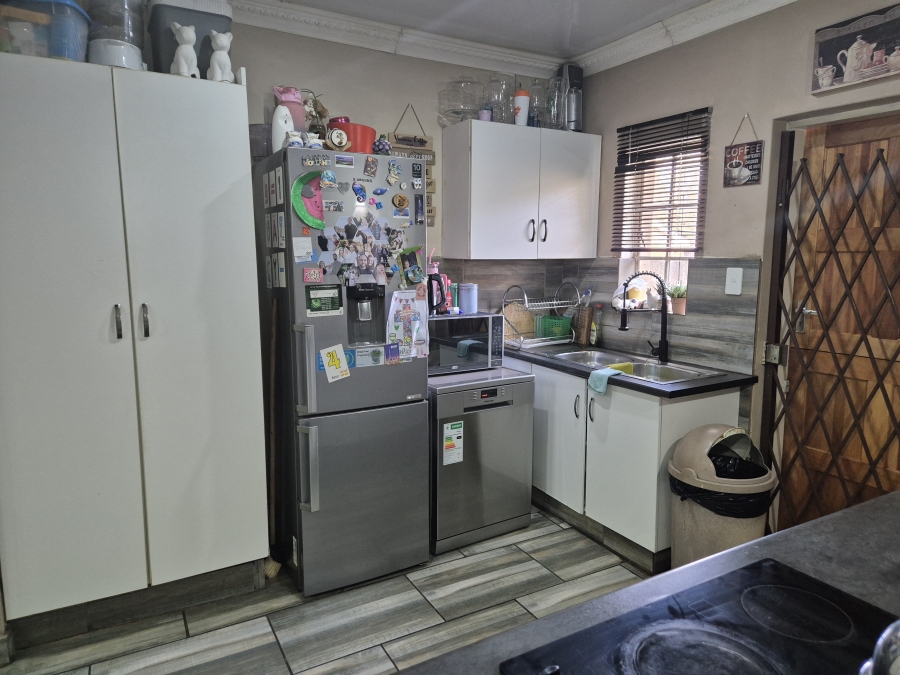 3 Bedroom Property for Sale in Elandia North West